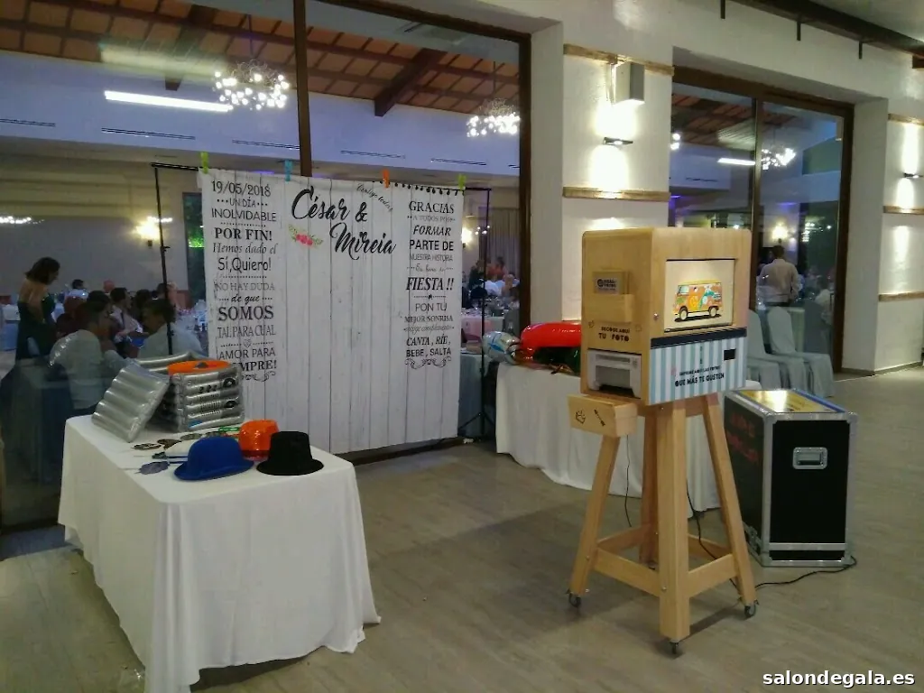 Risas y Fotos-Fotomatón