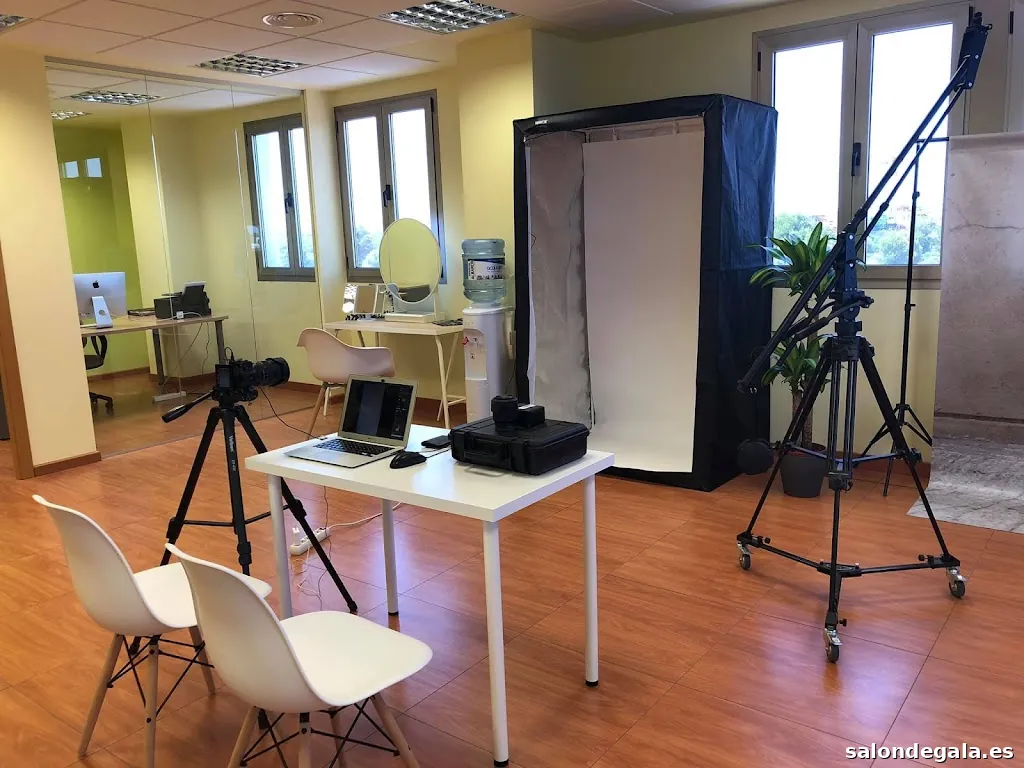 ÀBAC COMUNICACIÓ VISUAL. ESTUDIO DE PEDRO SIERRA