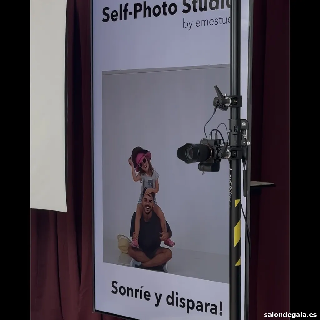 Self·Photo Studio by emestudi