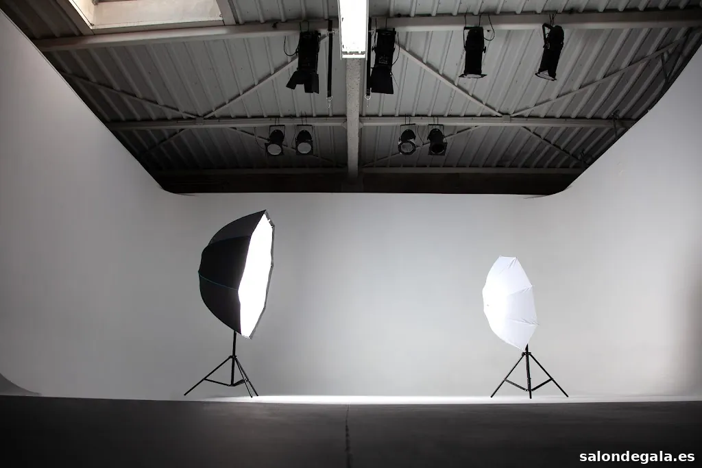 ILUSSION ESTUDIO - Estudio de foto y video de alquiler en Fuenlabrada Madrid. Productora Audiovisual